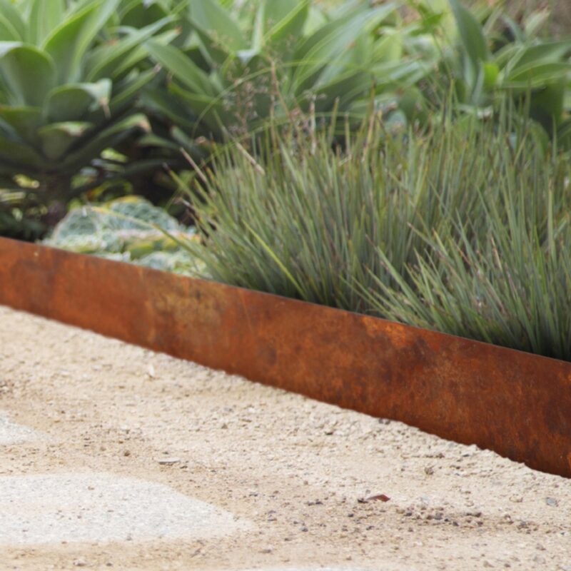 18449 Oxy-Shield Interlock Edging 1180mmx0.20m lifestyle