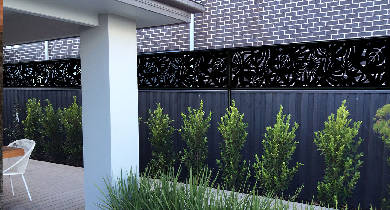 Matrix-Riverbank-Fence-Extension