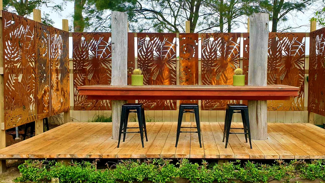 oxy-shield-rainforest-screens---matt-smith---lifestyle-1