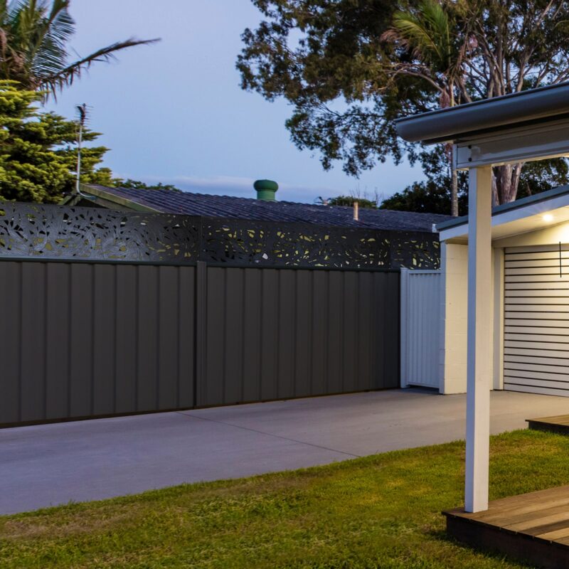 Jack Matrix Fence Extension Coolabah 2410x600mm Charcoal